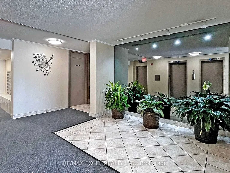 2500 Bridletowne Cir #907 — Photo 8
