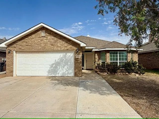 625 Memorial Ct — Photo 1