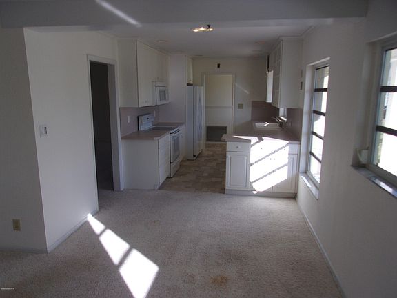 4th image of 417 Blakey Blvd