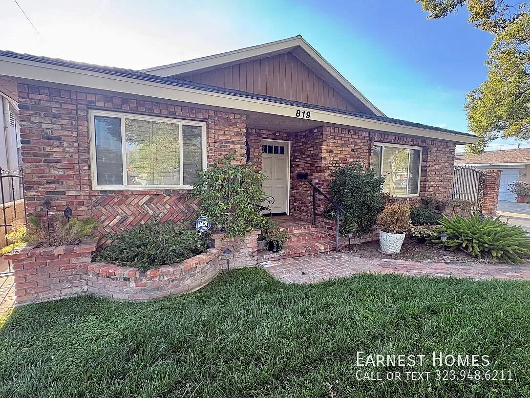 Charming 1939 Brick 3-Bedroom Home in Burbank with Gazebo, Landscaped Yard & Gated Driveway — Photo 1