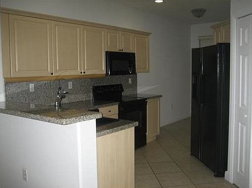 3rd image of 5610 NW 107th Ave APT 1306