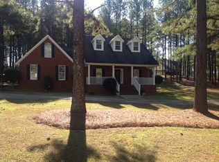 121 Hidden Lakes Dr, Gray, GA 31032