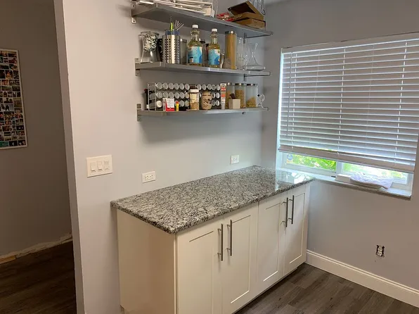 524 NW 208th Dr, Pembroke Pines, FL 33029
