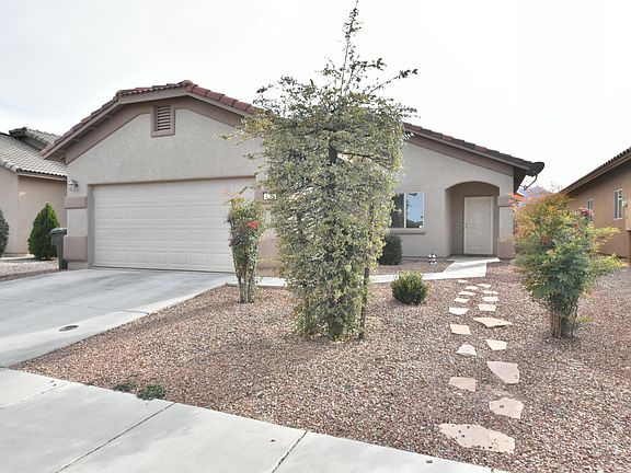 2nd image of 4260 Kings Canyon Way