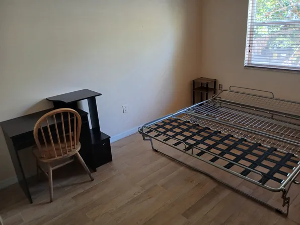 483 N University Dr #100, Fort Lauderdale, FL 33324