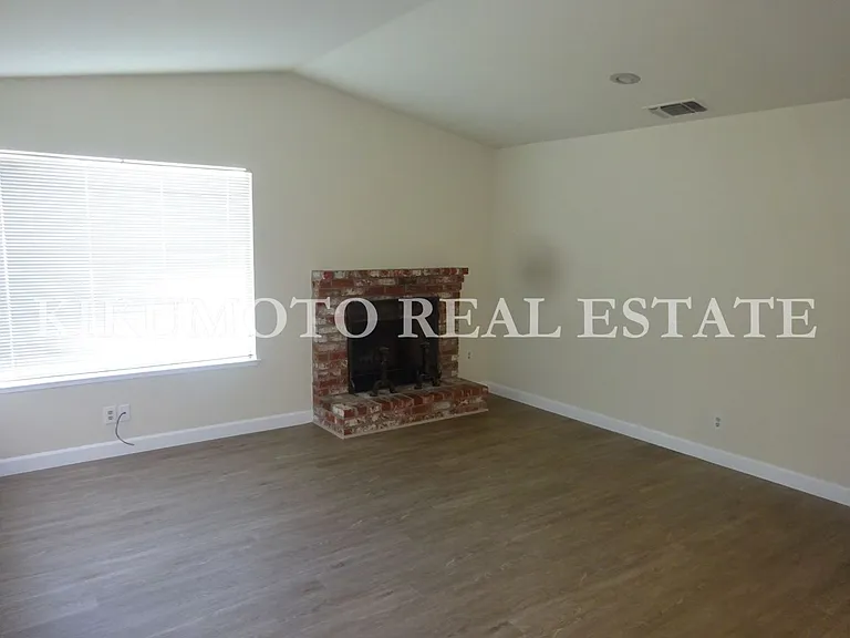 6891 Steamboat Way — Photo 2