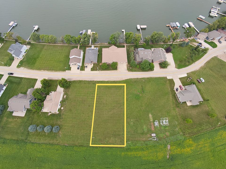 1st image of 915 E Shore Dr