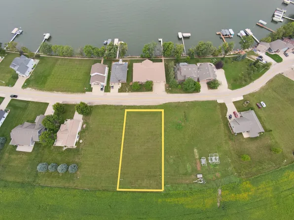 915 E Shore Dr, Lake View, IA 51450