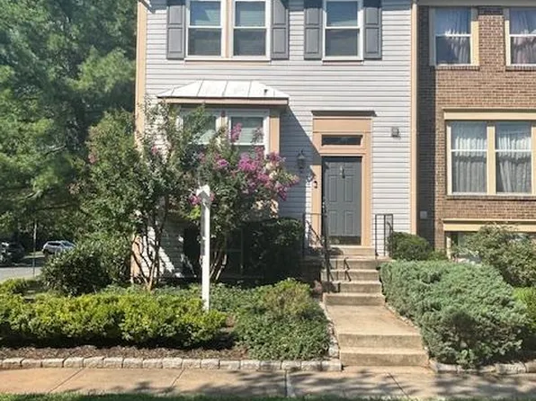 2 Autumn Flower Ln, Gaithersburg, MD 20878