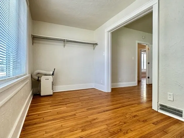1152 Stuart St — Photo 15