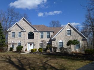 15 Wellington Dr, Long Valley, NJ 07853