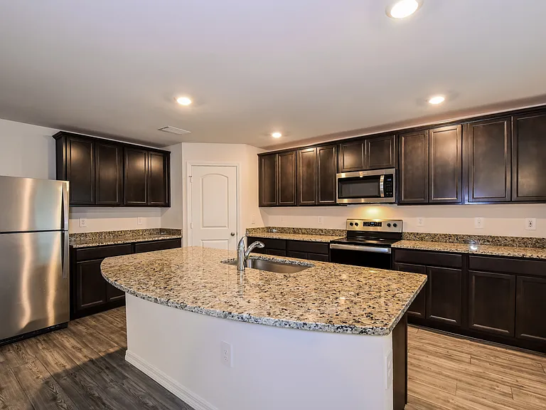 873 Youngreen Dr — Photo 5