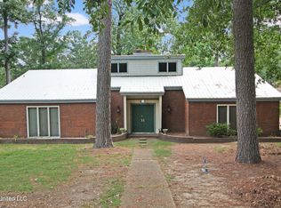204 Glen Cove Rd, Brandon, MS 39047