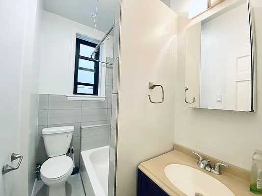 Rented by EXR | media 8