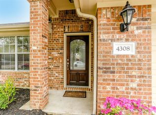 4308 Summer Ln, Pearland, TX 77584
