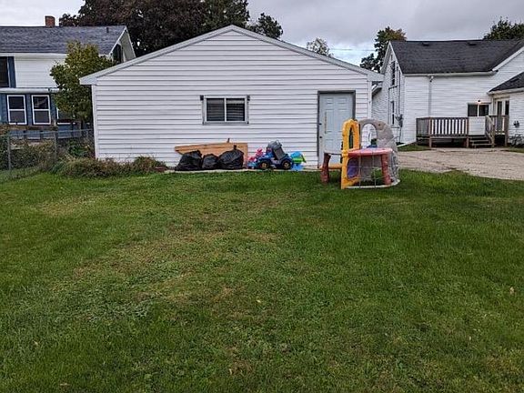 2nd image of 125 Colburn St