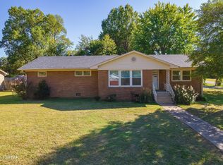 46 Sherwood Dr, Jackson, TN 38305