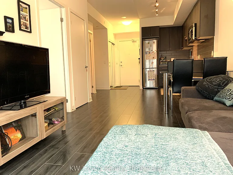 18 Rean Dr #203 — Photo 7