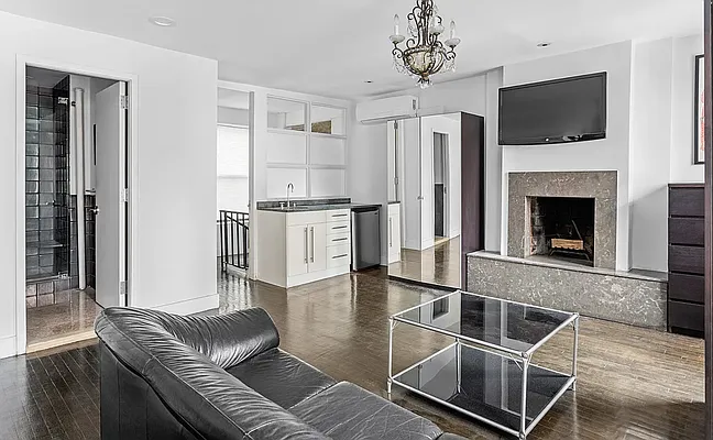 Rented by BLU Real Estate | media 11