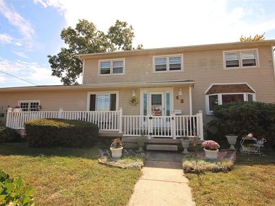 42 Westminster Lane, West Islip, NY, 11795