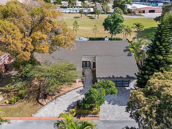 4th image of 7554 Black Olive Avenue