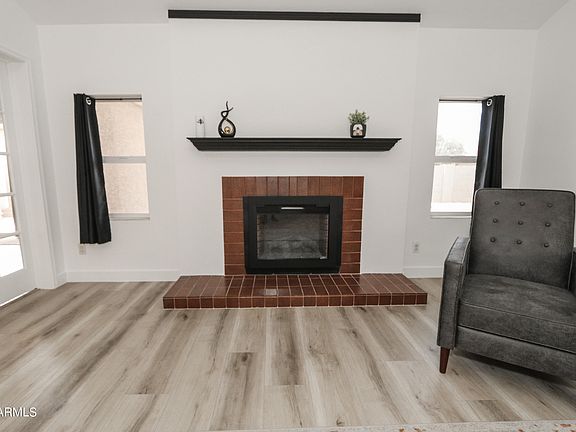 5th image of 26010 S NEW TOWN Drive
