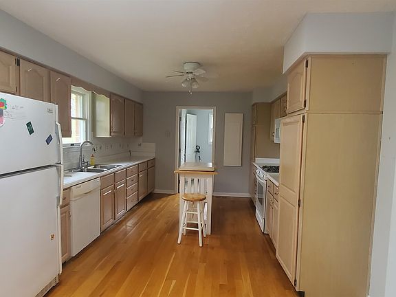 3rd image of 3519 Hearthstone Ct