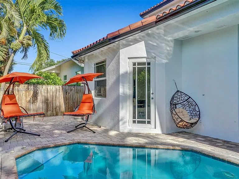 1207 SW 21st St — Photo 56