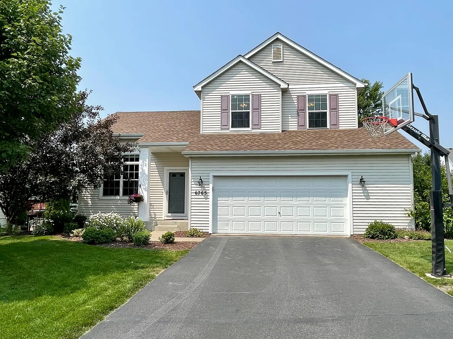 6765 Greenbriar Curv — Photo 1