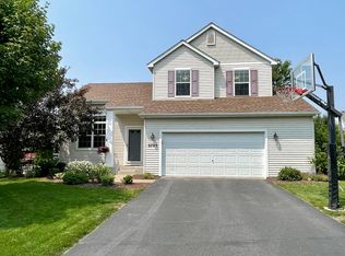 6765 Greenbriar Curv, Shakopee, MN 55379