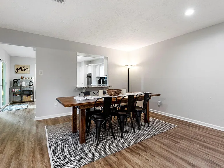 623 Hickory Ridge Dr — Photo 15