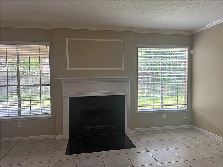 4727 Heritage Country Ln — Photo 6