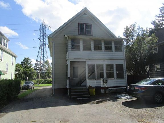 2nd image of 31 Cary St