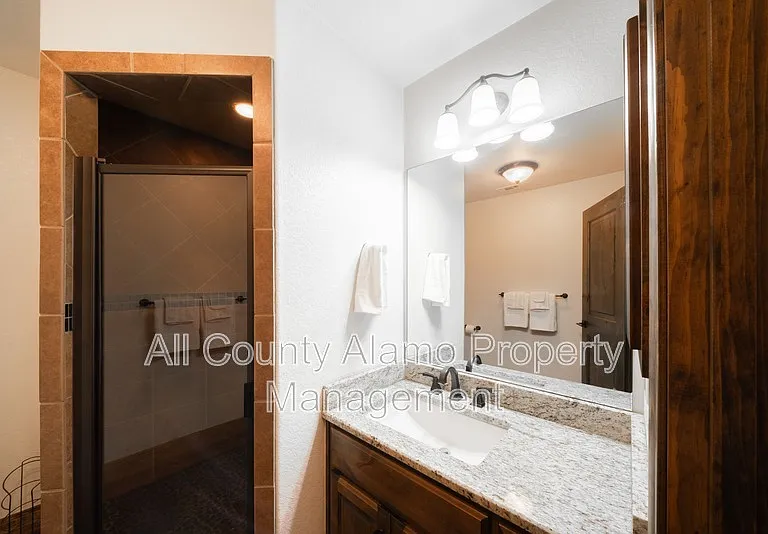 303 Schneider St — Photo 33