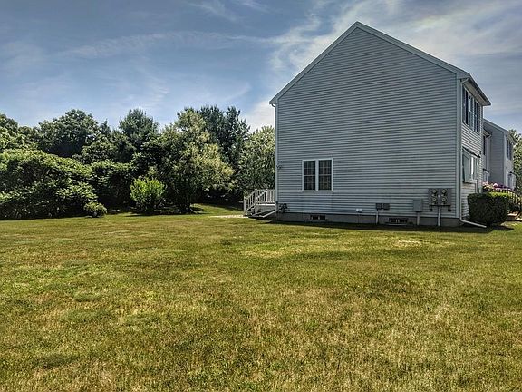 3rd image of 2697 Cranberry Hwy APT 40