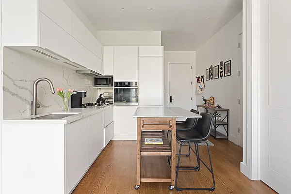 Rented by Compass | media 9