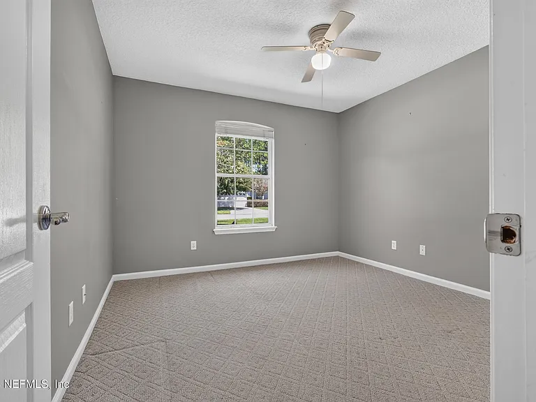 12838 Chets Creek Dr N — Photo 39