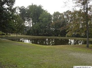 1095 Hillcrest Rd NW, Arab, AL 35016