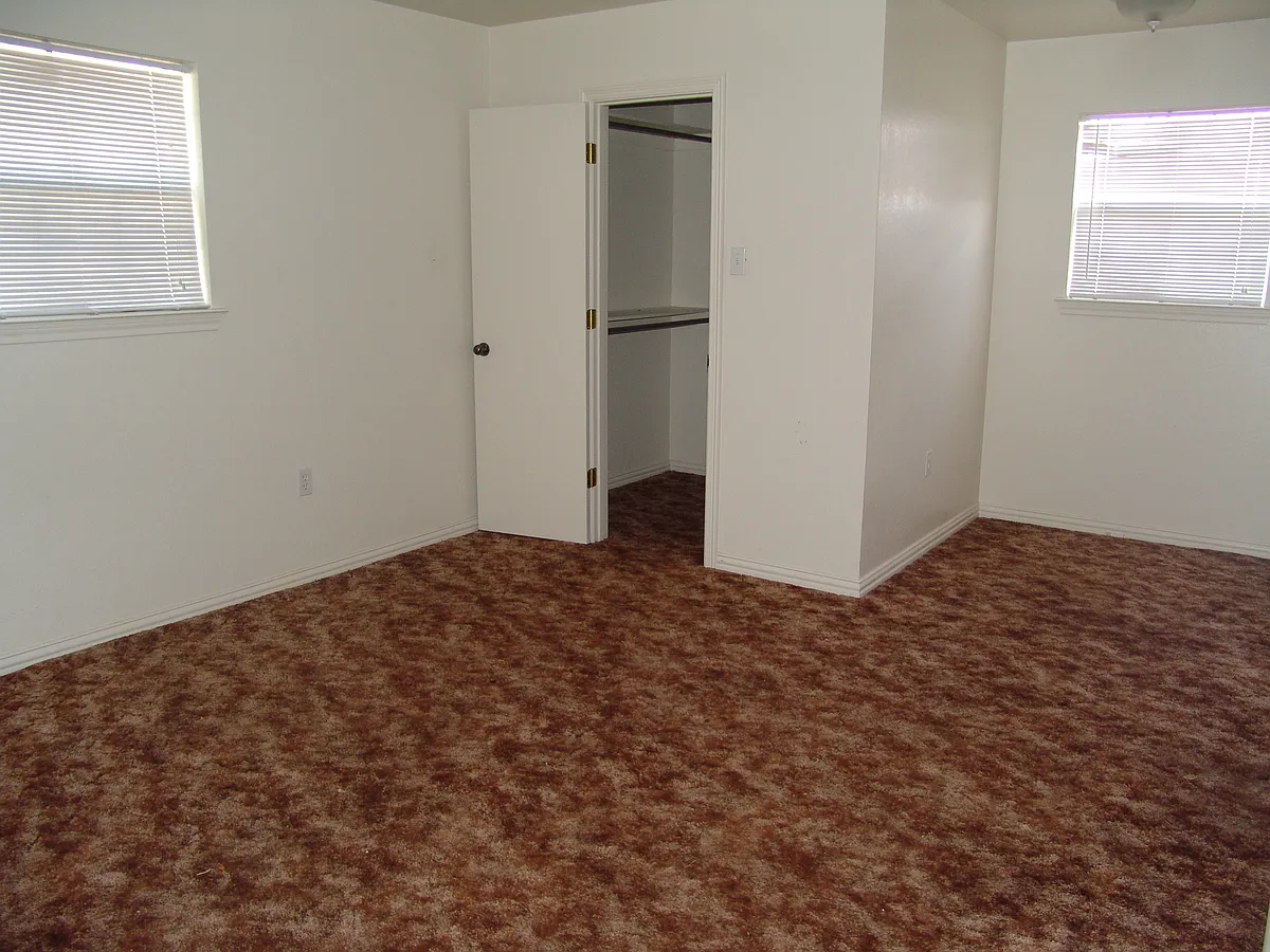 Building Photo - 218 N 6th St #226