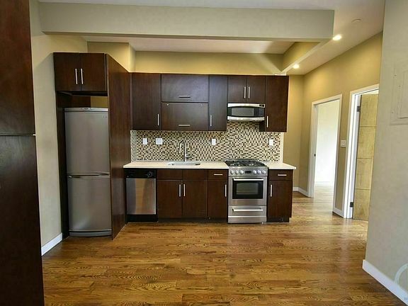 5th image of 2586 Bedford Ave #L3