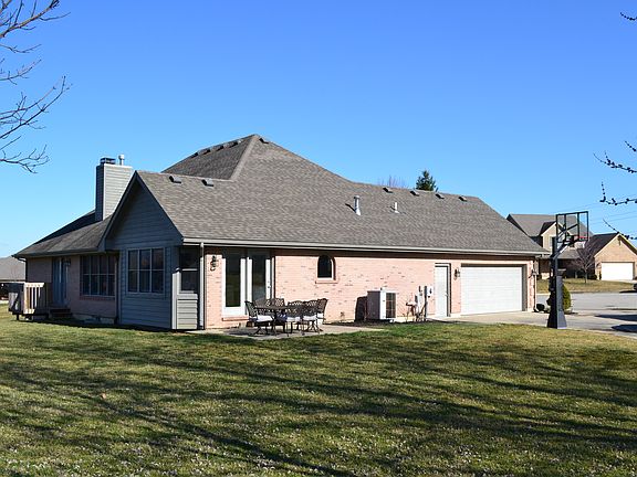 4th image of 1025 Lancaster Ln
