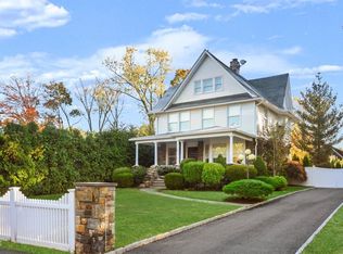 282 Sound Beach Ave, Old Greenwich, CT 06870