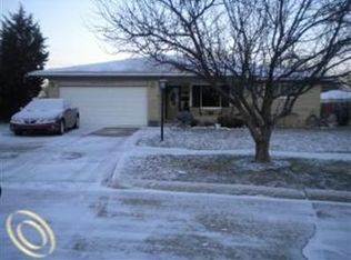 31241 Moulin Ave, Warren, MI