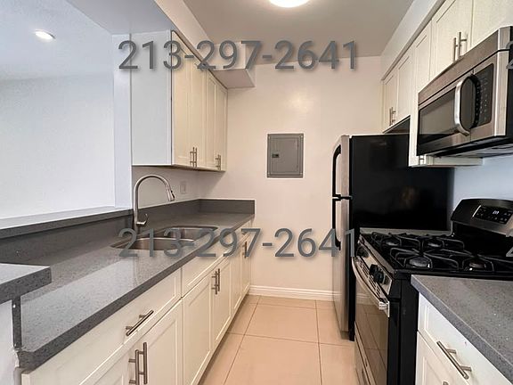 3rd image of 1241 Tamarind Ave #6