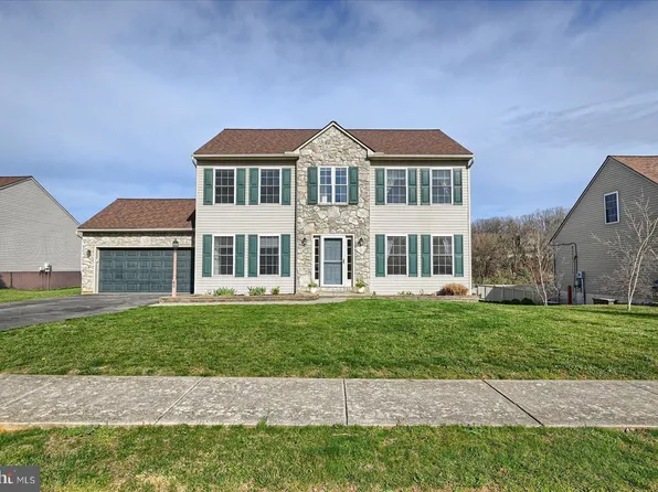 80 Brendan Mews, Mount Wolf, PA 17347