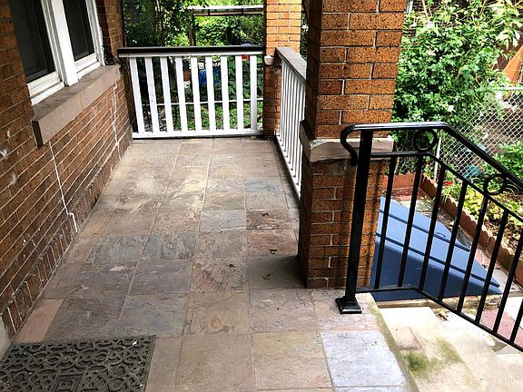 Full length private porch