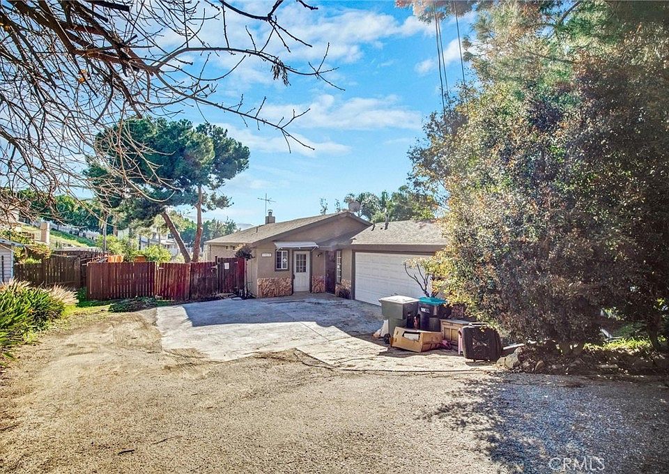 1st image of 19020 Diplomat Ave