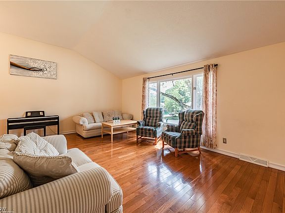 5th image of 5595 Elm Hill Dr
