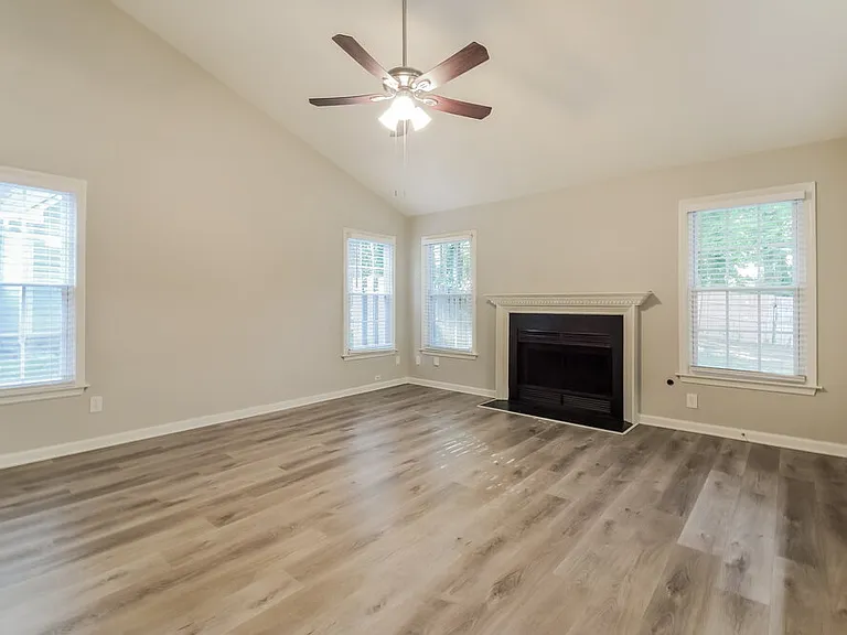 547 Riverbirch Trce — Photo 5