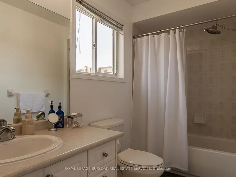 7 Trent Ave — Photo 23